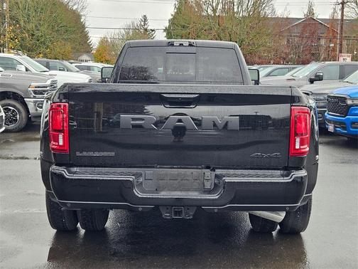 2026 RAM 3500 Laramie Crew Cab 4x4 8' Box
