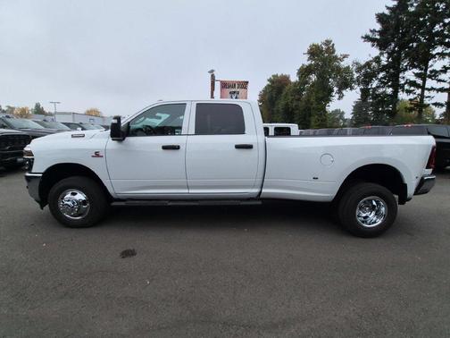 Bright White Clearcoat 2027 RAM 3500 Tradesman