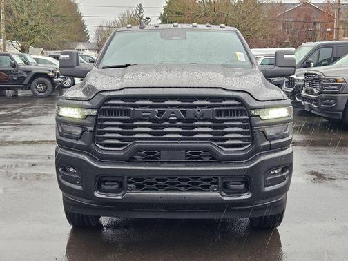 2026 RAM 3500 Tradesman Crew Cab 4x4 8' Box