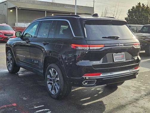 2025 Jeep Grand Cherokee Overland