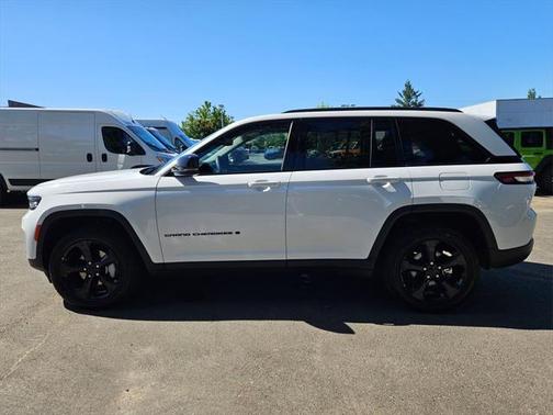 2023 Jeep Grand Cherokee Limited X