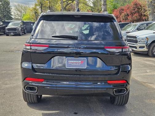 2025 Jeep Grand Cherokee Summit