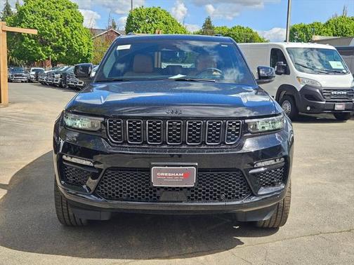 2025 Jeep Grand Cherokee Summit
