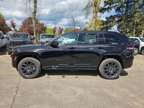 2025 Jeep Grand Cherokee Summit