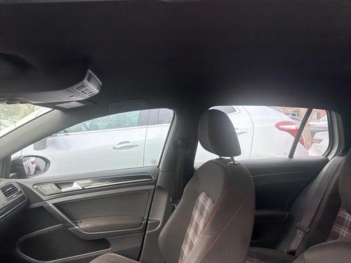 2017 Volkswagen Golf GTI 2.0T S 4-Door