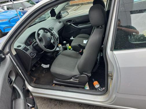 CD Silver Clearcoat Metallic 2007 Ford Focus S