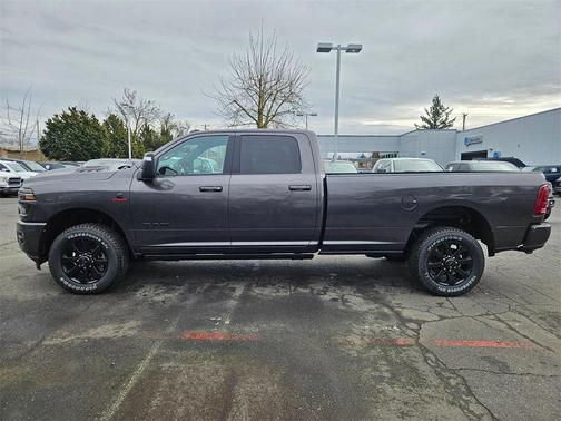 2026 RAM 2500 Laramie Crew Cab 4x4 8' Box