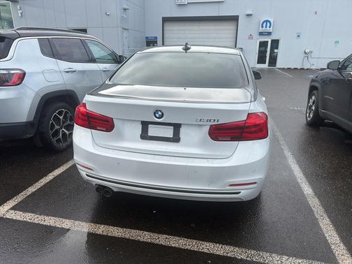 2017 BMW 330 330i