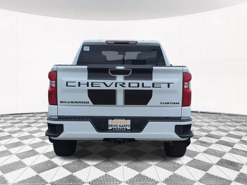 Summit White 2023 Chevrolet Silverado 1500 Custom