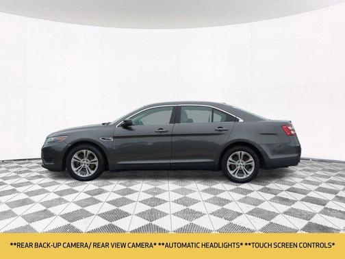 2017 Ford Taurus SE