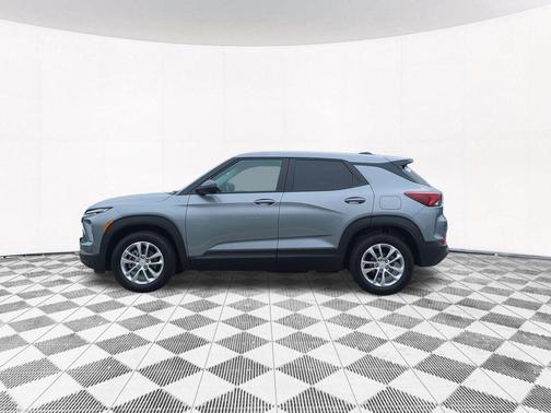 Sterling Gray Metallic 2025 Chevrolet Trailblazer LS