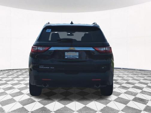 Mosaic Black Metallic 2020 Chevrolet Traverse LT Cloth
