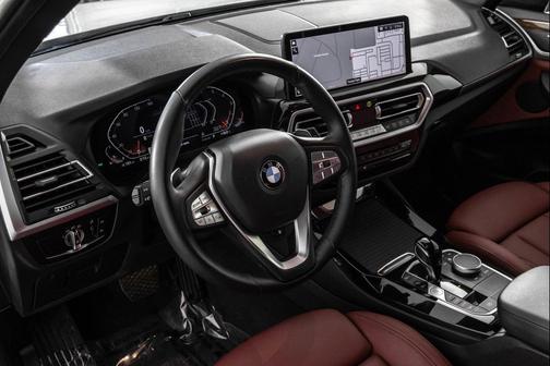 Mineral White Metallic 2024 BMW X3 xDrive30i