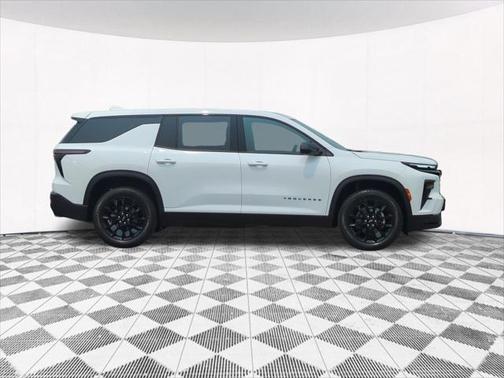 2024 Chevrolet Traverse LS