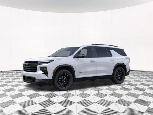 Summit White 2026 Chevrolet Traverse LT