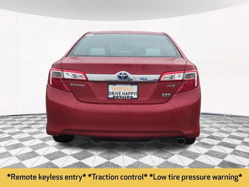 Barcelona Red Metallic 2013 Toyota Camry Hybrid XLE