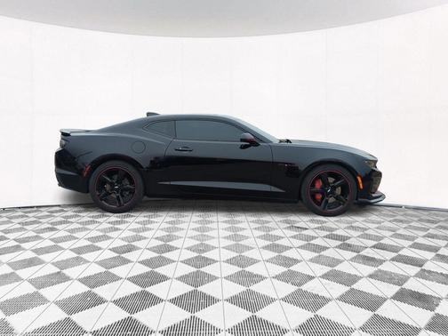 2022 Chevrolet Camaro RWD Coupe LT1