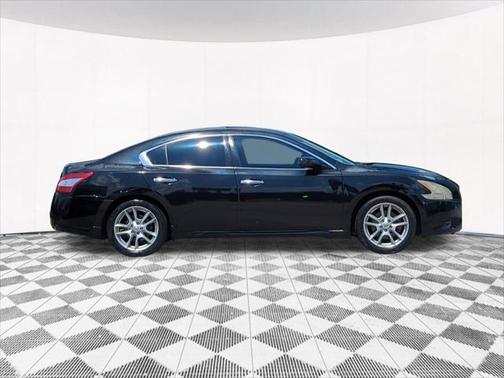 2010 Nissan Maxima S