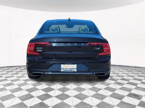 Onyx Black Metallic 2017 Volvo S90 T6 Inscription