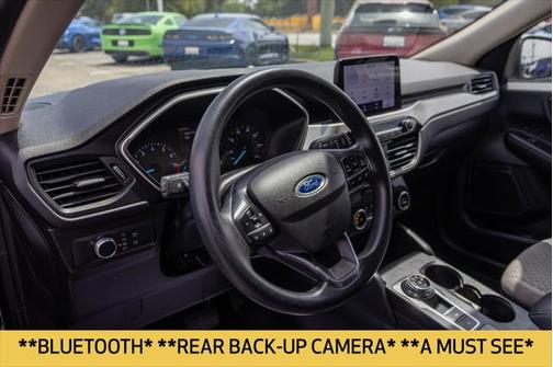 2020 Ford Escape SE