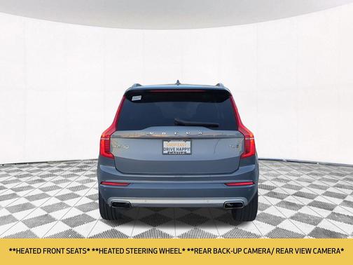 2021 Volvo XC90 T6 Momentum