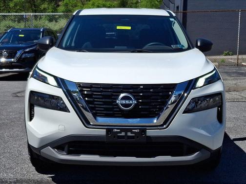 Glacier White 2023 Nissan Rogue S