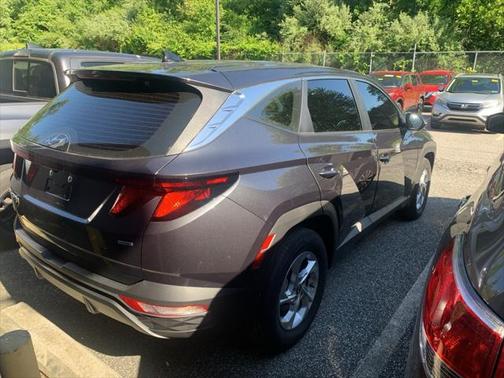 2022 Hyundai TUCSON SE