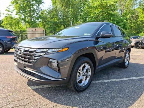 2022 Hyundai TUCSON SE