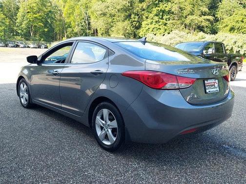 Photo 4 of 27 of 2013 Hyundai Elantra GLS