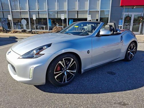 2018 Nissan 370Z Touring Sport