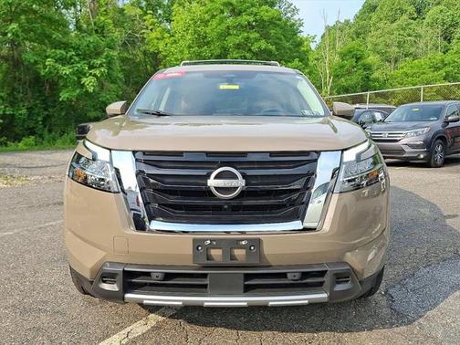 2023 Nissan Pathfinder Platinum 4WD