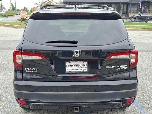2022 Honda Pilot AWD Black Edition