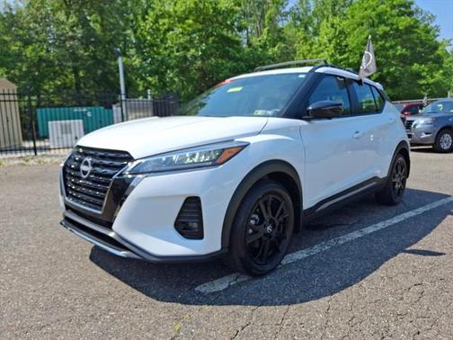2024 Nissan Kicks SR