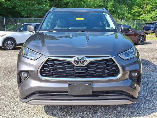 2023 Toyota Highlander Platinum