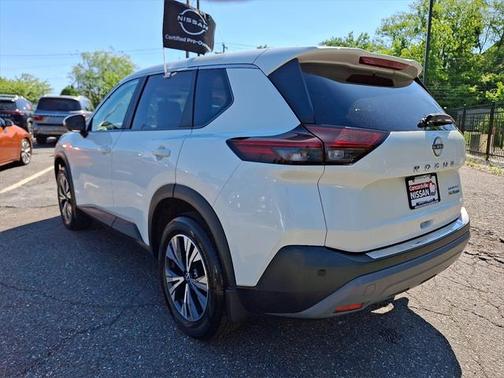 2022 Nissan Rogue SV