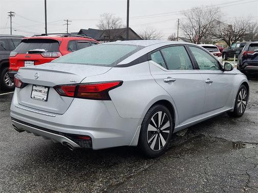 2022 Nissan Altima 2.5 SL