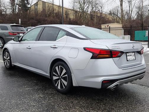 2022 Nissan Altima 2.5 SL