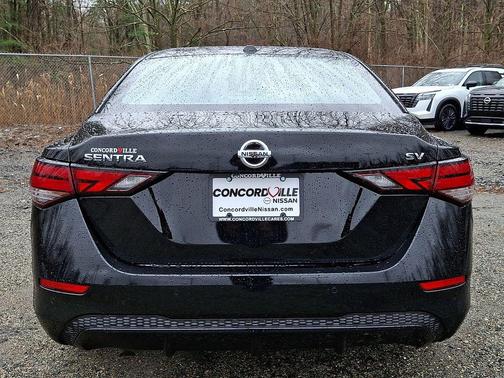 Super Black 2023 Nissan Sentra SV