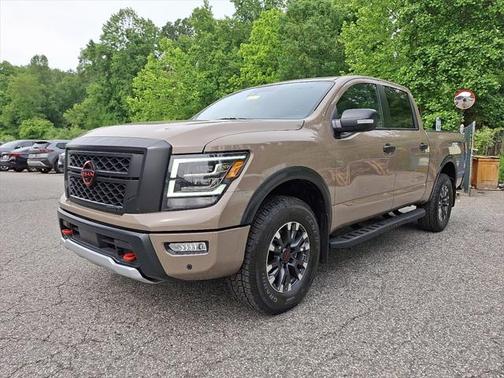 2024 Nissan Titan PRO-4X