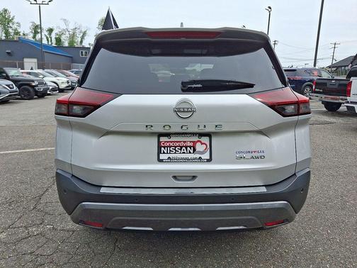 2023 Nissan Rogue SL