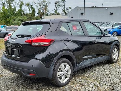2020 Nissan Kicks S