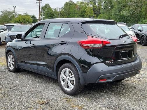 2020 Nissan Kicks S