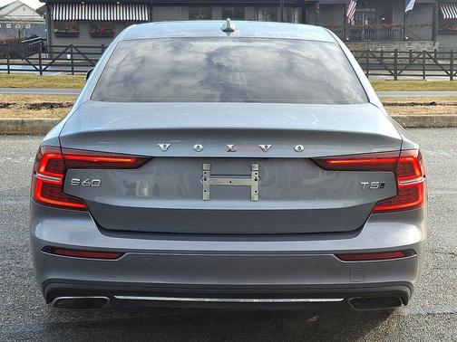 2021 Volvo S60 T5