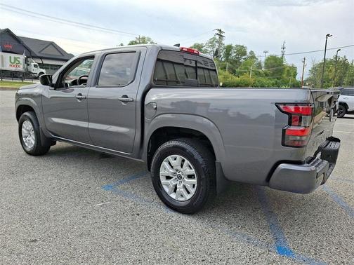 2023 Nissan Frontier SV