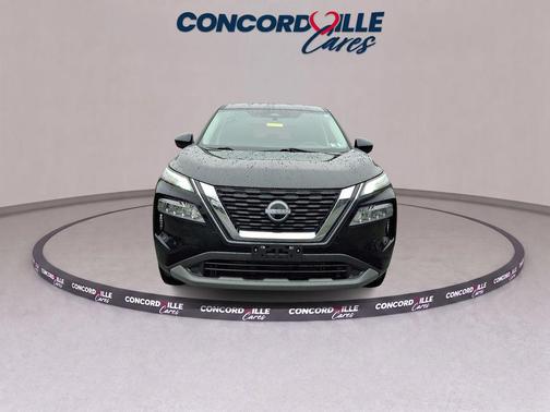 Super Black 2023 Nissan Rogue SV