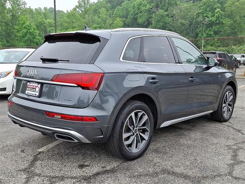 2022 Audi Q5 45 S line Premium Plus