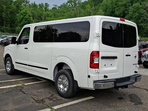 2021 Nissan NV Passenger NV3500 HD S V6