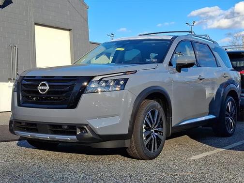 2025 Nissan Pathfinder Platinum 4WD