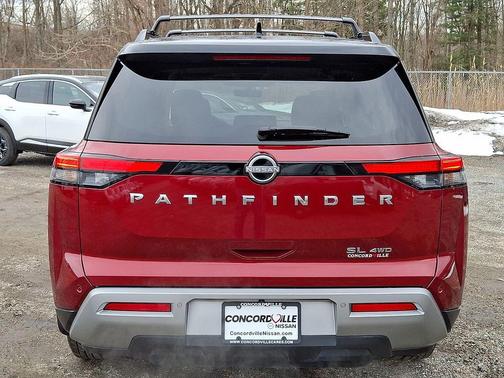 2023 Nissan Pathfinder SL 4WD