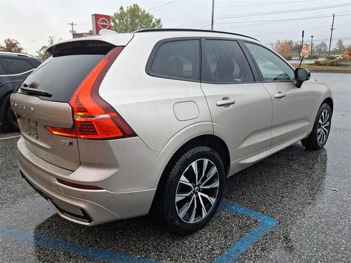 2025 Volvo XC60 B5 Plus